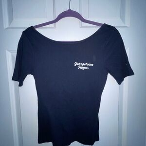 Georgetown Hoyas Women’s Black Fitted Tee Scoop Neck Logo Top